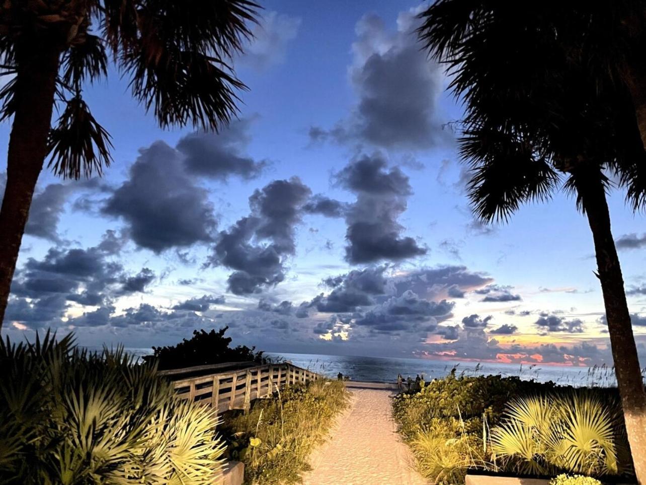 Sun, Sand, Coastal Haven 1 Clearwater Beach Exterior photo